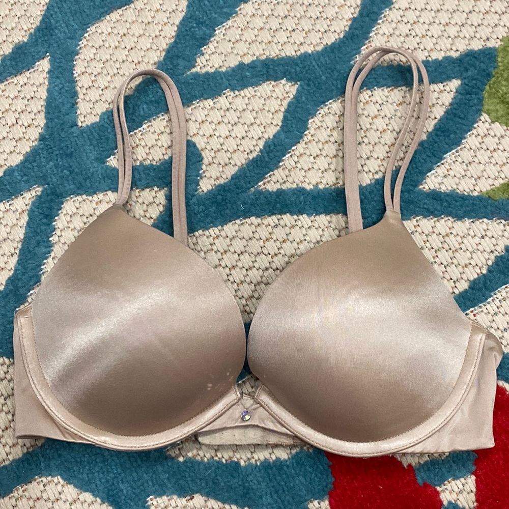 🌈Victoria’s Secret Padded Push-Up Bra, 32C